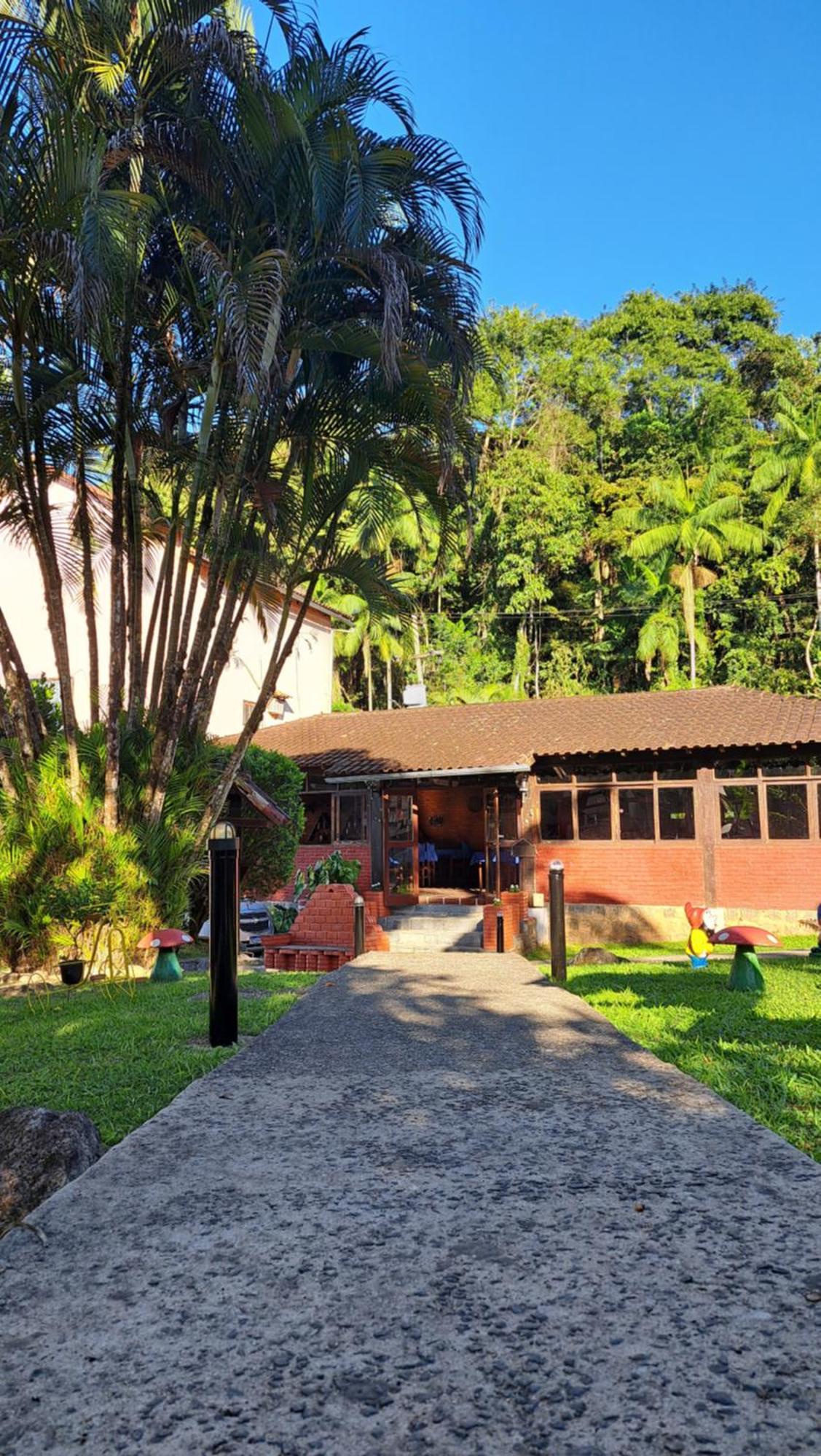 Pousada Luar De Penedo Bagian luar foto